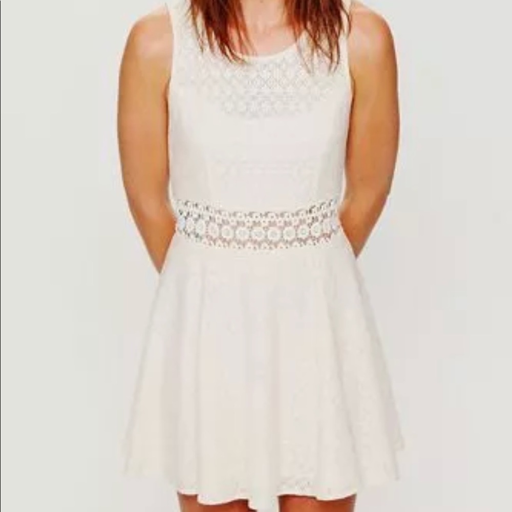 Free People Ivory Floral Daisies Dress Size 12 L Mini Cutout Taylor Swift Cute - Picture 5 of 9